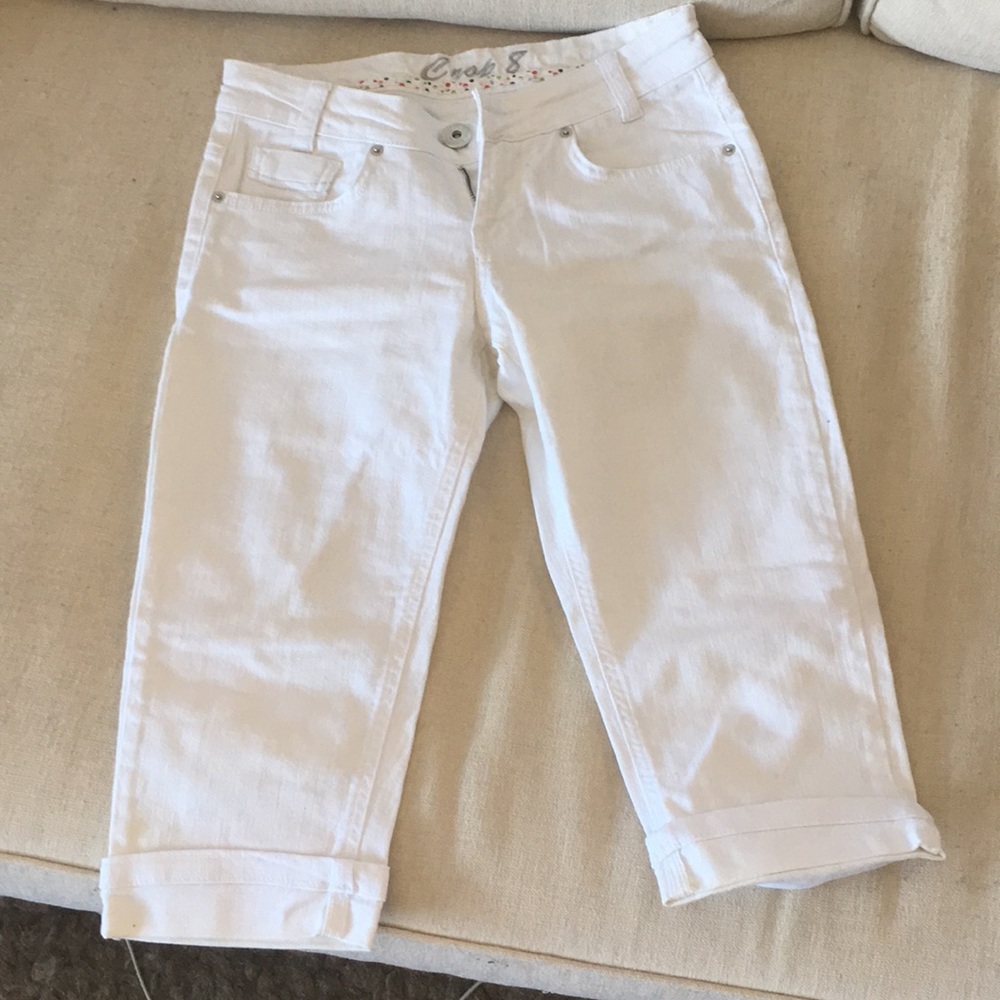 White Crop Jeans 👖